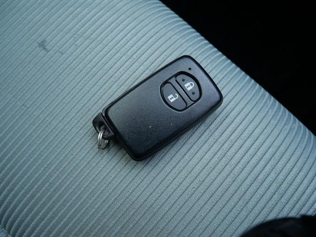 アクア Ｓ　ナビ　フルセグ　バックモニター　スマートキー　プッシュスタート　ＥＴＣ　オートエアコン　電動格納ミラー　パワーウィンドウ（35枚目）