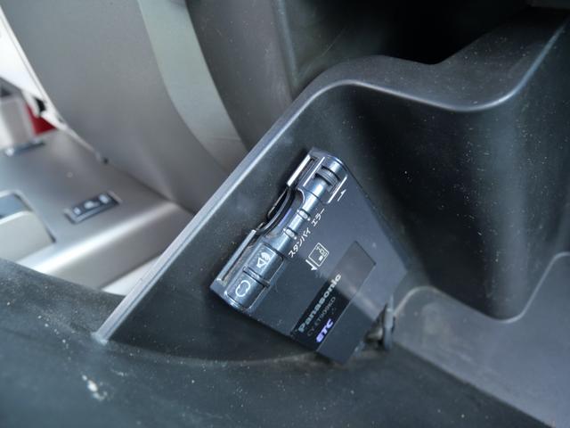 タイタン クルーキャブＬＥ　本革パワーシート　シートヒーター　キーレスエントリー　ナビ　ＴＶ　ブリスターフェンダー　社外１７インチアルミホイール　リフトアップ　セレクト４ＷＤ　ＥＴＣ（25枚目）