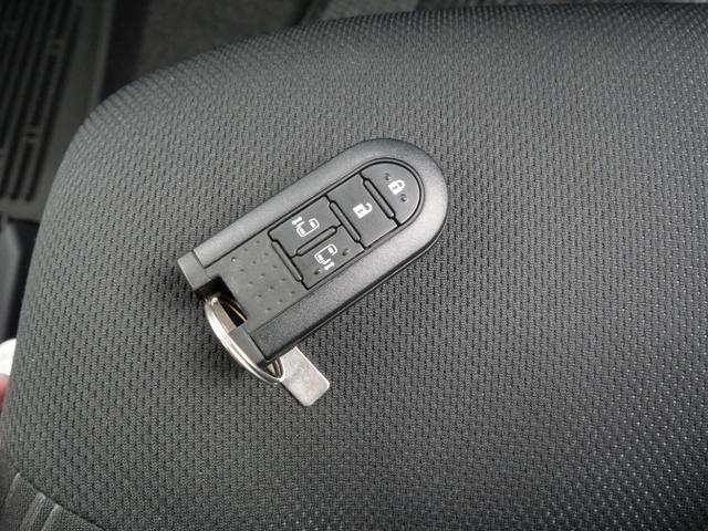 ルーミー カスタムＧ－Ｔ　両側電動スライドドア　スマートキー　プッシュスタート　ＥＴＣ　ナビ　バックモニター　フルセグ　コーナーセンサー　トラクションコントロール（31枚目）