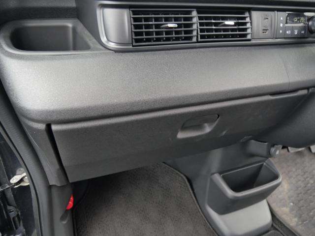 Ｎ－ＢＯＸカスタム ベースグレード　スマートキー　プッシュスタート　左側電動スライドドア　ナビ　フルセグ　バックモニター　ドライブレコーダー　ＵＳＢポート　トラクションコントロール（19枚目）