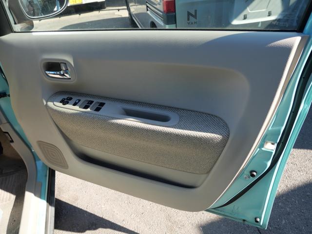 アルトラパン Ｓ　ＣＤ　スマートキー　プッシュスタート　電動格納ミラー　トラクションコントロール　アイドリングストップ　シートヒーター　プライバシーガラス　セキュリティ（10枚目）