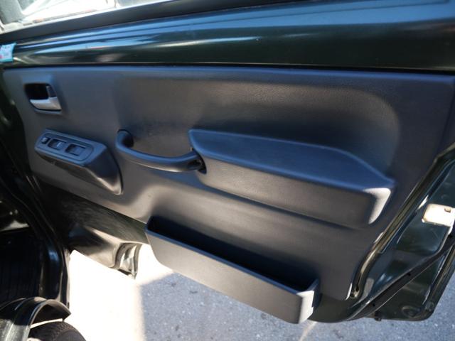 キャリイトラック 農繁スペシャル　セレクト４ＷＤ車　エアコン　パワーステアリング　パワーウィンドウ　Ｗエアバッグ　記録簿　キーレスエントリー　作業灯　三方開（13枚目）