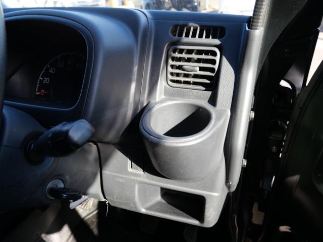 キャリイトラック 農繁スペシャル　セレクト４ＷＤ車　エアコン　パワーステアリング　パワーウィンドウ　Ｗエアバッグ　記録簿　キーレスエントリー　作業灯　三方開（14枚目）