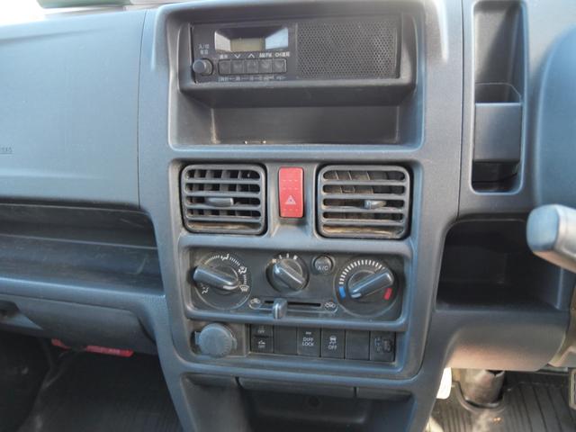 キャリイトラック 農繁スペシャル　セレクト４ＷＤ車　エアコン　パワーステアリング　パワーウィンドウ　Ｗエアバッグ　記録簿　キーレスエントリー　作業灯　三方開（15枚目）