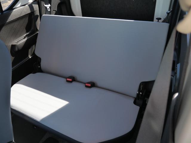 アルト ＶＰ　キーレスエントリー　ドライブレコーダー　ＥＴＣ　プライバシーガラス　セキュリティ　トラクションコントロール　ラジオ　記録簿（18枚目）