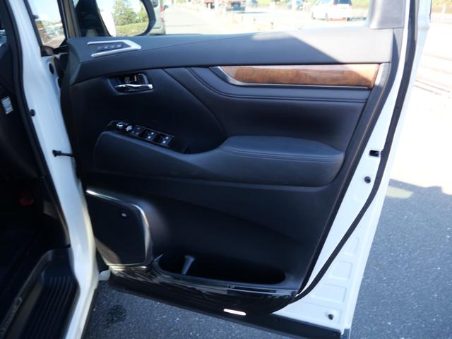 アルファード ３．５エグゼクティブラウンジ　モデリスタエアロ　ナビ　フルセグ　全方位モニター　ＥＴＣ　本革パワーシート　シートヒーター　フリップダウンモニター　スマートキー　プッシュスタート（12枚目）