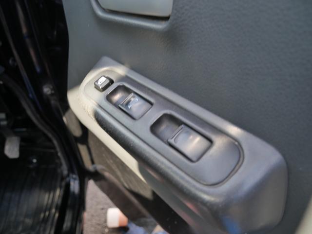キャリイトラック ＫＣスペシャル　セレクト４ＷＤ車　エアコン　パワーステアリング　パワーウインドウ　Ｗエアバッグ　キーレスエントリー　ＥＴＣ　ラジオ　レザー調シートカバー　三方開（16枚目）