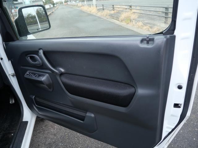 ジムニー ＸＣ　ＣＤ　キーレスエントリー　電動格納ミラー　ライトレベル調節　記録簿　純正１６インチアルミホイール　背面タイヤ　パワーウィンドウ（12枚目）