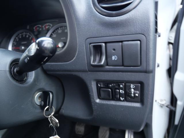 ジムニー ＸＣ　ＣＤ　キーレスエントリー　電動格納ミラー　ライトレベル調節　記録簿　純正１６インチアルミホイール　背面タイヤ　パワーウィンドウ（24枚目）