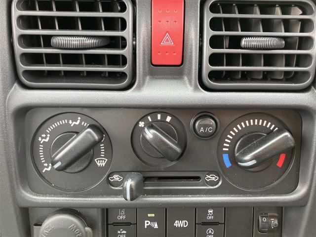キャリイトラック ＫＣエアコン・パワステ　パートタイム４ＷＤ　デュアルカメラブレーキサポート　レーンアシスト　横滑り防止装置　アイドリングストップ　クリアランスソナー　５速ミッション　パワーウィンドウ付　キーレスエントリー（9枚目）