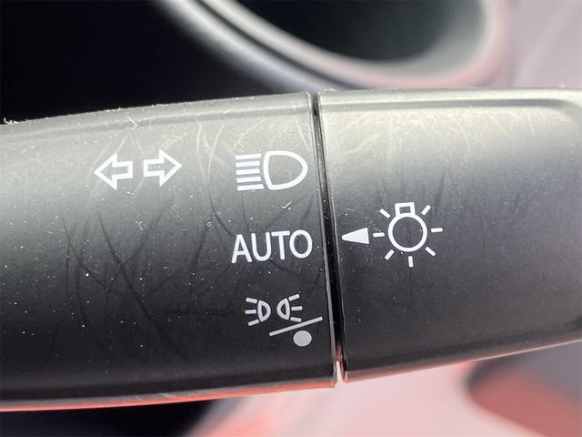 キャリイトラック ＫＣエアコン・パワステ　パートタイム４ＷＤ　デュアルカメラブレーキサポート　レーンアシスト　横滑り防止装置　アイドリングストップ　クリアランスソナー　５速ミッション　パワーウィンドウ付　キーレスエントリー（11枚目）