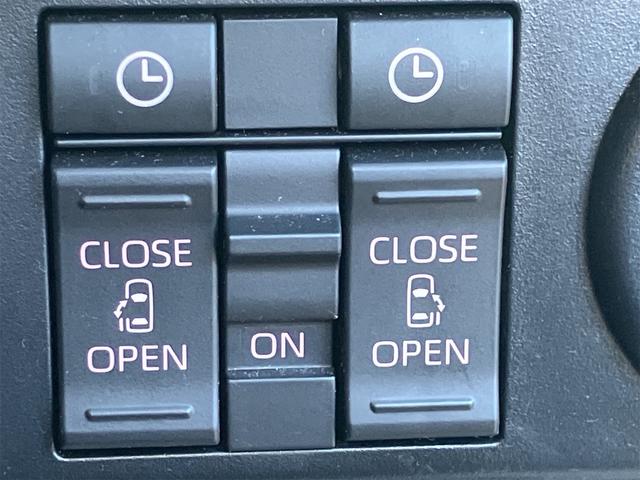 ルーミー カスタムＧ　９インチディスプレイオーディオ　地デジＴＶ　バックカメラ　Ｂｌｕｅｔｏｏｔｈ　両側電動スライドドア　オートライト　ＬＥＤヘッドライト　衝突軽減ブレーキ　クリアランスソナー　アイドリングストップ（4枚目）