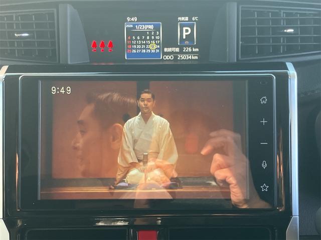 ルーミー カスタムＧ　９インチディスプレイオーディオ　地デジＴＶ　バックカメラ　Ｂｌｕｅｔｏｏｔｈ　両側電動スライドドア　オートライト　ＬＥＤヘッドライト　衝突軽減ブレーキ　クリアランスソナー　アイドリングストップ（7枚目）