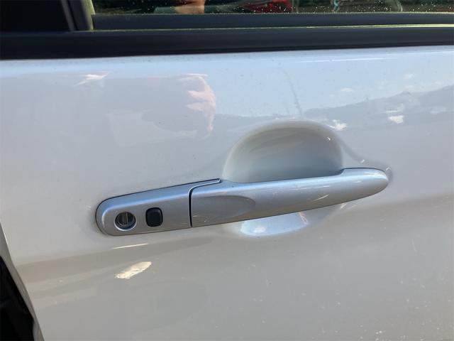 ルーミー カスタムＧ　９インチディスプレイオーディオ　地デジＴＶ　バックカメラ　Ｂｌｕｅｔｏｏｔｈ　両側電動スライドドア　オートライト　ＬＥＤヘッドライト　衝突軽減ブレーキ　クリアランスソナー　アイドリングストップ（12枚目）