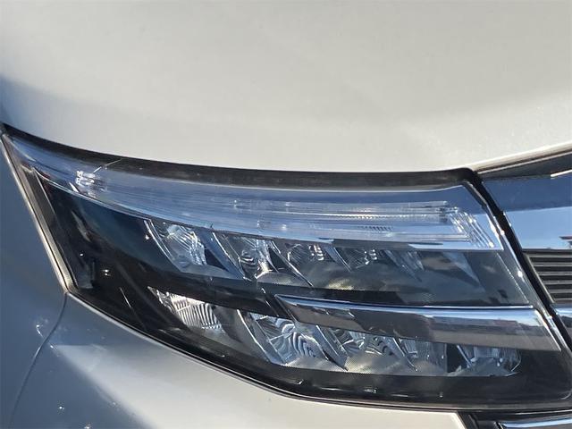 ルーミー カスタムＧ　９インチディスプレイオーディオ　地デジＴＶ　バックカメラ　Ｂｌｕｅｔｏｏｔｈ　両側電動スライドドア　オートライト　ＬＥＤヘッドライト　衝突軽減ブレーキ　クリアランスソナー　アイドリングストップ（55枚目）