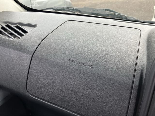 ハイゼットカーゴ ２シーターＳＡ３　ハイルーフ　ＬＥＤヘッドライト　オートライト　集中ドアロック　衝突軽減ブレーキ　オートマチックハイビーム　横滑り防止装置　アイドリングストップ　両側スライドドア（10枚目）