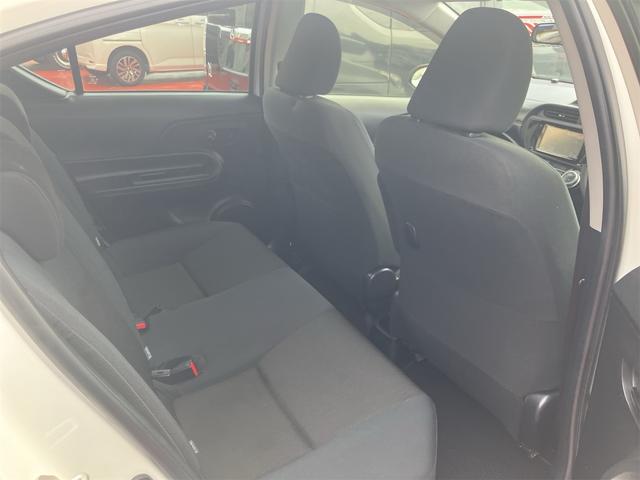 アクア Ｓスタイルブラック　ナビ地デジＴＶ　バックカメラ　Ｂｌｕｅｔｏｏｔｈ　スマートキー　ＥＴＣ　プッシュスターター　車検令和１０年３月　衝突軽減ブレーキ　オートマチックハイビーム　レーンアシスト（24枚目）