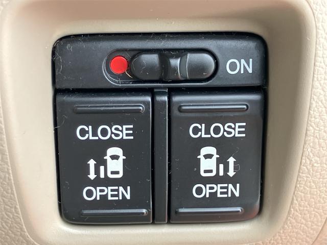 Ｎ－ＢＯＸ Ｇ・ターボパッケージ　４ＷＤ　車検２年付　走行５４７５１ｋｍ　両側電動スライドドア　ナビ地デジＴＶ　バックカメラ　スマートキー　ＥＴＣ　プッシュスターター　電動格納ドアミラー　ベンチシート（4枚目）