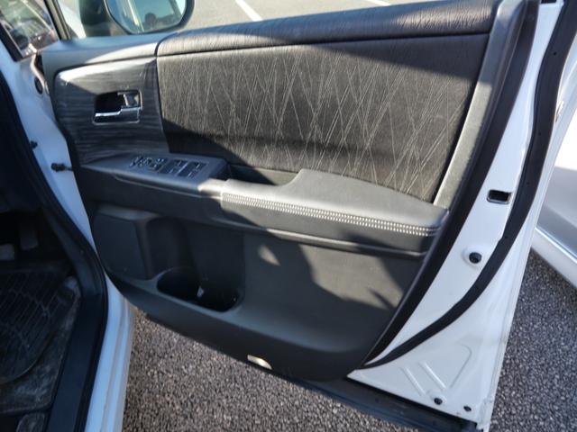 オデッセイ アブソルート・Ｘホンダセンシング　純正ナビ　バックモニター　ＴＶ　両側電動スライドドア　スマートキー　プッシュスタート　ＥＴＣ　オートエアコン　パワーステアリング（12枚目）