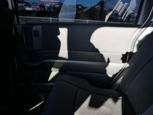 ステップワゴンスパーダ S 両側電動スライドドア ナビ バックモニター フルセグ ETC スマートキー 純正16インチアルミホイール 電動格納ミラー フリップダウンモニター(15枚目)