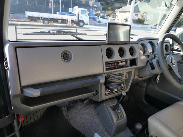 ジムニー ワイルドウインド　メモリーナビ　ＴＶ　ＣＤ　社外キーレスエントリー　社外デジタルインナーミラー　レザー調シートカバー　ＥＴＣ　ＦＲバンパー（7枚目）