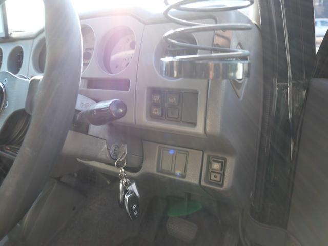 ジムニー ワイルドウインド　メモリーナビ　ＴＶ　ＣＤ　社外キーレスエントリー　社外デジタルインナーミラー　レザー調シートカバー　ＥＴＣ　ＦＲバンパー（18枚目）