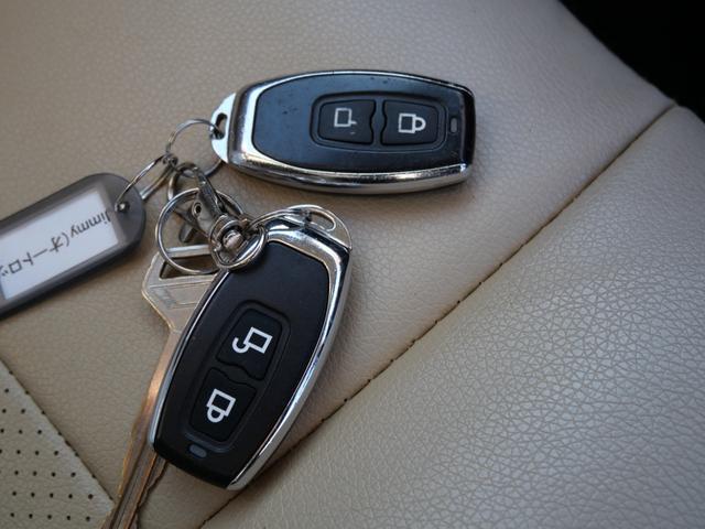 ジムニー ワイルドウインド　メモリーナビ　ＴＶ　ＣＤ　社外キーレスエントリー　社外デジタルインナーミラー　レザー調シートカバー　ＥＴＣ　ＦＲバンパー（25枚目）