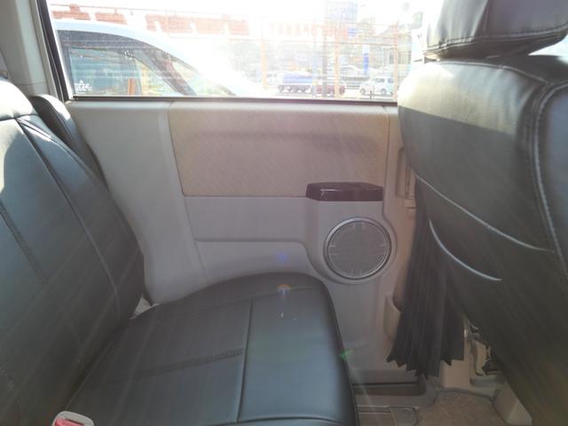 デリカＤ：５ エクシードＩＩ　純正ナビ　バックモニター　左側電動スライドドア　ウッドパネル　ＥＴＣ　レザー調シートカバー　社外デジタルインナーミラー（13枚目）