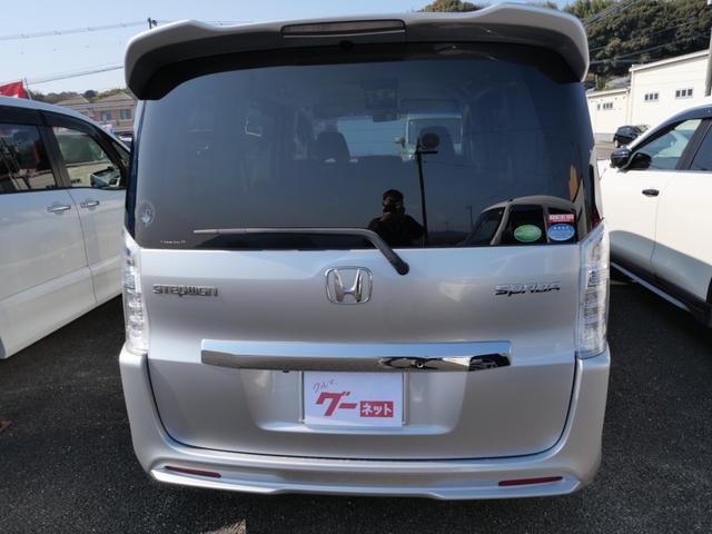 ステップワゴンスパーダ Ｚ　両側電動スライドドア　ナビ　バックモニター　フルセグ　フリップダウンモニター　ＥＴＣ　オートエアコン　トラクションコントロール（6枚目）