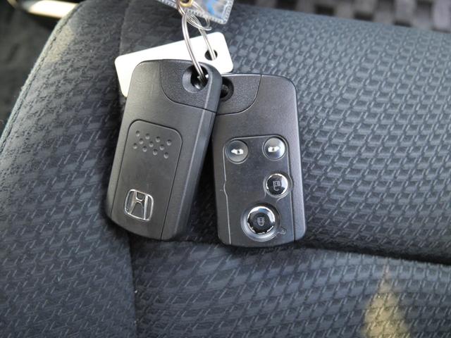 ステップワゴンスパーダ Ｚ　両側電動スライドドア　ナビ　バックモニター　フルセグ　フリップダウンモニター　ＥＴＣ　オートエアコン　トラクションコントロール（36枚目）