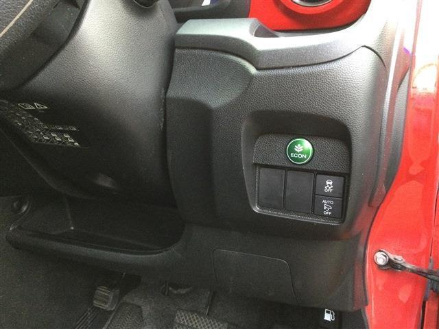 Ｎ－ＯＮＥ Ｇ・Ｌパッケージ　２トーンカラー　ナビ地デジ　バックカメラ　Ｂｌｕｅｔｏｏｔｈ　スマートキー　ＥＴＣ　プッシュスターター　ベンチシート　オートエアコン　ＨＩＤヘッドライト　横滑り防止装置（16枚目）