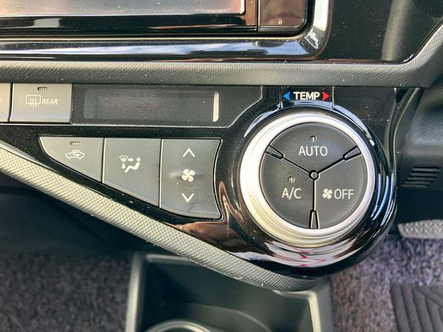 アクア Ｓスタイルブラック　純正ナビ　フルセグＴＶ　バックモニター　ドライブレコーダー　スマートキー　プッシュスタート　オートＡＣ　ＥＴＣ　ウインカーミラー　プライバシーガラス　衝突被害軽減システム　オートライト（35枚目）