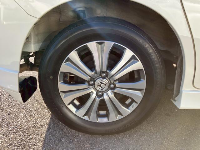 フリードハイブリッド ジャストセレクション　ワンオーナー　禁煙車　ナビ　ワンセグＴＶ　バックカメラ　社外ＬＥＤヘッドライト　純正アルミ　両側パワースライドドア　プライバシーガラス　クルーズコントロール　スマートキー（22枚目）