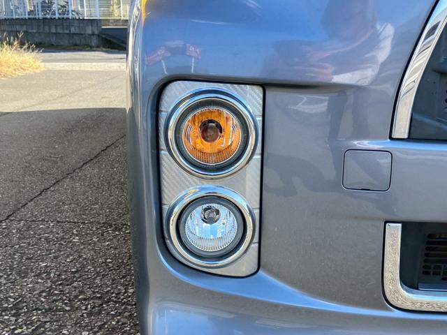 タントエグゼ カスタムＧ　後期型　ワンオーナー　禁煙車　Ｂｌｕｅｔｏｏｔｈ　セキュリティアラーム　プライバシーガラス　アイドリングストップ　ナビ　フルセグＴＶ　ＨＩＤヘッドライト　純正アルミ（6枚目）