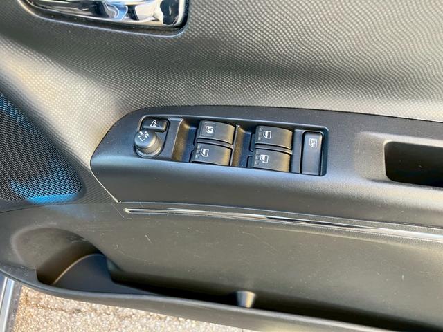 タントエグゼ カスタムＧ　後期型　ワンオーナー　禁煙車　Ｂｌｕｅｔｏｏｔｈ　セキュリティアラーム　プライバシーガラス　アイドリングストップ　ナビ　フルセグＴＶ　ＨＩＤヘッドライト　純正アルミ（40枚目）