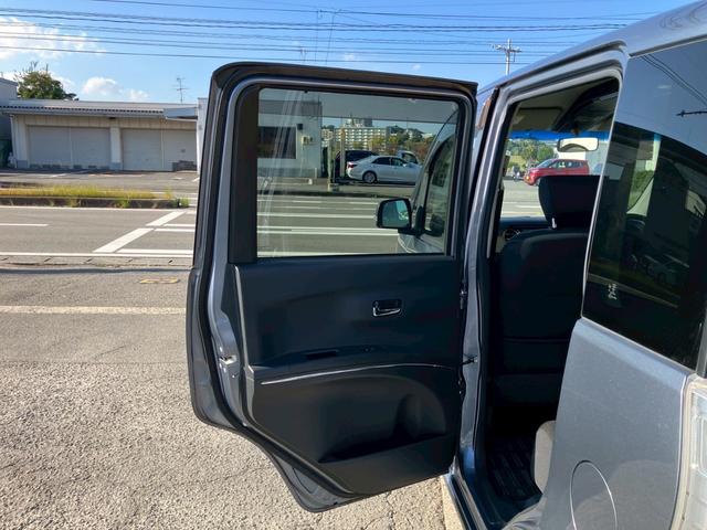 タントエグゼ カスタムＧ　後期型　ワンオーナー　禁煙車　Ｂｌｕｅｔｏｏｔｈ　セキュリティアラーム　プライバシーガラス　アイドリングストップ　ナビ　フルセグＴＶ　ＨＩＤヘッドライト　純正アルミ（41枚目）