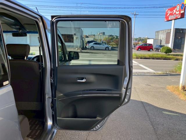 タントエグゼ カスタムＧ　後期型　ワンオーナー　禁煙車　Ｂｌｕｅｔｏｏｔｈ　セキュリティアラーム　プライバシーガラス　アイドリングストップ　ナビ　フルセグＴＶ　ＨＩＤヘッドライト　純正アルミ（42枚目）