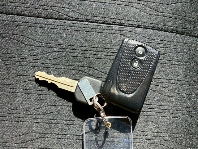 タントエグゼ カスタムＧ　後期型　ワンオーナー　禁煙車　Ｂｌｕｅｔｏｏｔｈ　セキュリティアラーム　プライバシーガラス　アイドリングストップ　ナビ　フルセグＴＶ　ＨＩＤヘッドライト　純正アルミ（44枚目）