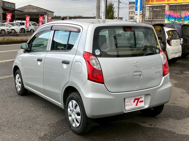 アルト Ｆ　キーレス　純正ＣＤデッキ　ヘッドライトレベライザー　セキュリティアラーム　Ｗエアバッグ　オートマ　エアコン　パワステ　パワーウインドウ　取扱説明書（9枚目）