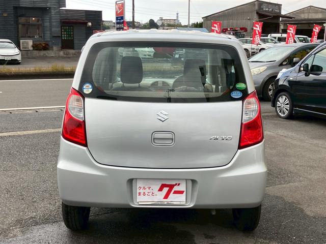 アルト Ｆ　キーレス　純正ＣＤデッキ　ヘッドライトレベライザー　セキュリティアラーム　Ｗエアバッグ　オートマ　エアコン　パワステ　パワーウインドウ　取扱説明書（10枚目）