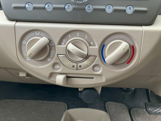 アルト Ｆ　キーレス　純正ＣＤデッキ　ヘッドライトレベライザー　セキュリティアラーム　Ｗエアバッグ　オートマ　エアコン　パワステ　パワーウインドウ　取扱説明書（24枚目）