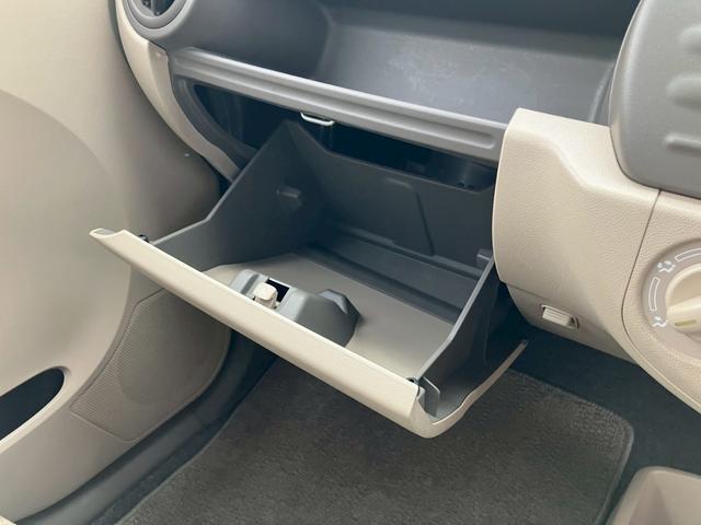 アルト Ｆ　キーレス　純正ＣＤデッキ　ヘッドライトレベライザー　セキュリティアラーム　Ｗエアバッグ　オートマ　エアコン　パワステ　パワーウインドウ　取扱説明書（29枚目）