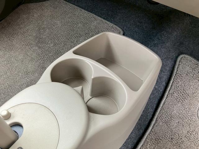 アルト Ｆ　キーレス　純正ＣＤデッキ　ヘッドライトレベライザー　セキュリティアラーム　Ｗエアバッグ　オートマ　エアコン　パワステ　パワーウインドウ　取扱説明書（31枚目）