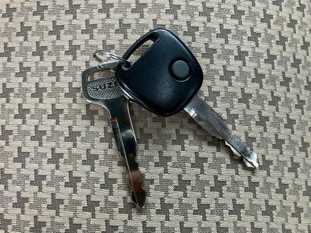 アルト Ｆ　キーレス　純正ＣＤデッキ　ヘッドライトレベライザー　セキュリティアラーム　Ｗエアバッグ　オートマ　エアコン　パワステ　パワーウインドウ　取扱説明書（42枚目）