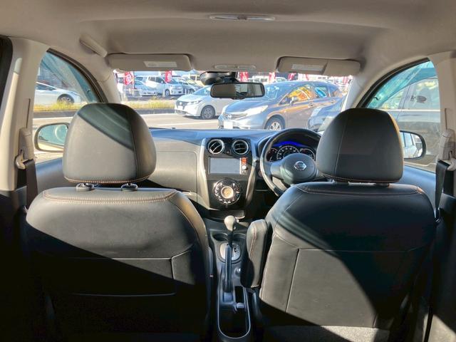 ノート メダリスト　エマージェンシーブレーキパッケージ　スマートキー　プッシュスタート　ナビ　フルセグＴＶ　バック＆全周囲カメラ　エマージェンシーブレーキ　レーンキープアシスト　ハーフレザーシート　クリアランスソナー　プライバシーガラス　ＥＴＣ（41枚目）