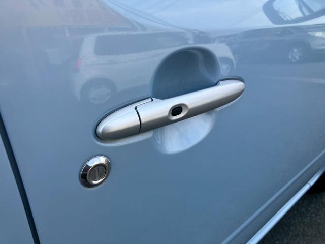 ミラココア ココアプラスＸ　禁煙車　ワンオーナー　ドラレコ　ナビ／フルセグＴＶ　Ｂｌｕｅｔｏｏｔｈ対応　スマートキー　ＥＴＣ　アイドリングストップ　ベンチシート　ライトレベライザー　ルーフレール　セキュリティアラーム（9枚目）