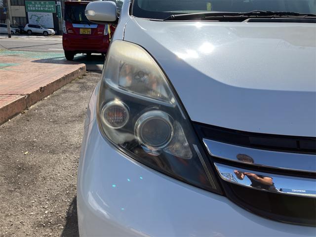 アイシス プラタナ　Ｖセレクション　ＥＴＣ　バックカメラ　ナビ　ＴＶ　両側電動スライドドア　オートライト　ＨＩＤ　スマートキー　電動格納ミラー　ＣＶＴ　アルミホイール　ＣＤ　ＤＶＤ再生　ミュージックプレイヤー接続可　盗難防止システム（26枚目）