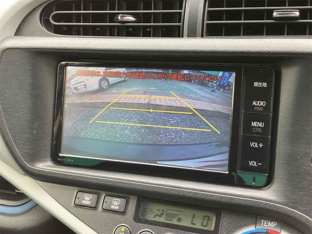 アクア Ｓ　ＥＴＣ　バックカメラ　ナビ　ＴＶ　アルミホイール　オートライト　スマートキー　アイドリングストップ　電動格納ミラー　ＣＶＴ　衝突安全ボディ　ＡＢＳ　ＥＳＣ　ＣＤ　Ｂｌｕｅｔｏｏｔｈ　エアコン（5枚目）