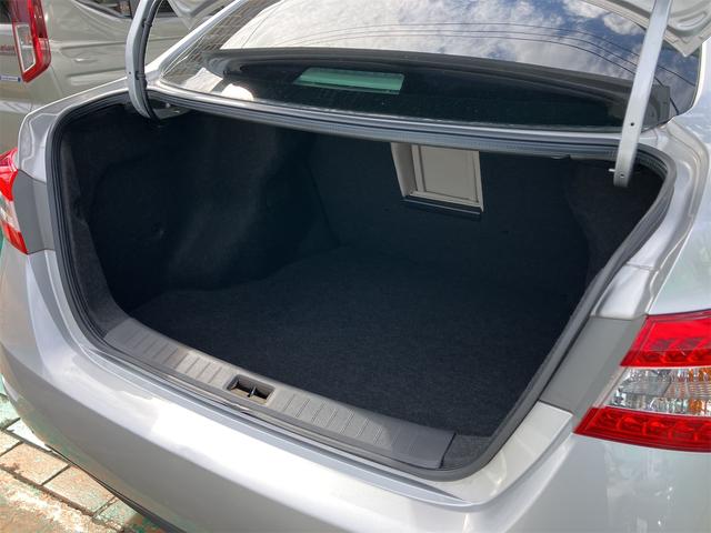 シルフィ Ｘ　バックカメラ　ナビ　ＴＶ　オートライト　ＣＶＴ　スマートキー　電動格納ミラー　盗難防止システム　ＣＤ　ＤＶＤ再生　ＵＳＢ　ミュージックプレイヤー接続可　Ｂｌｕｅｔｏｏｔｈ　衝突安全ボディ　ＡＢＳ（19枚目）