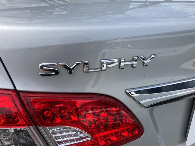 シルフィ Ｘ　バックカメラ　ナビ　ＴＶ　オートライト　ＣＶＴ　スマートキー　電動格納ミラー　盗難防止システム　ＣＤ　ＤＶＤ再生　ＵＳＢ　ミュージックプレイヤー接続可　Ｂｌｕｅｔｏｏｔｈ　衝突安全ボディ　ＡＢＳ（21枚目）